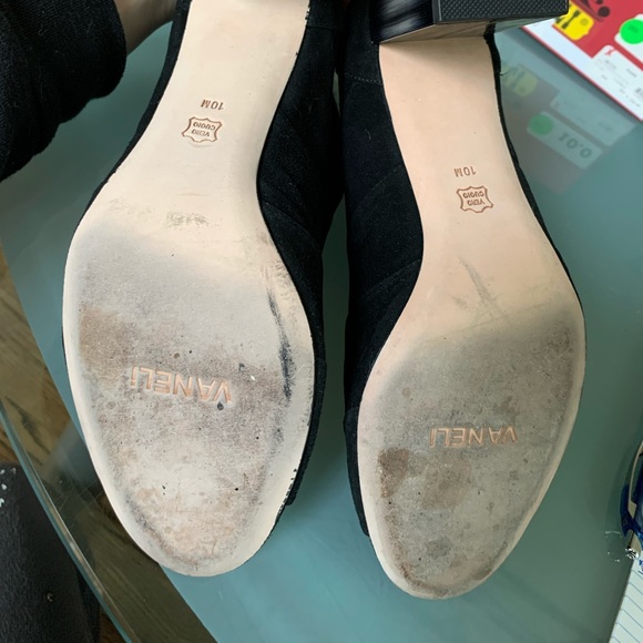 Awesome like-new suede ombré heel booties🖤 - Picture 14 of 14